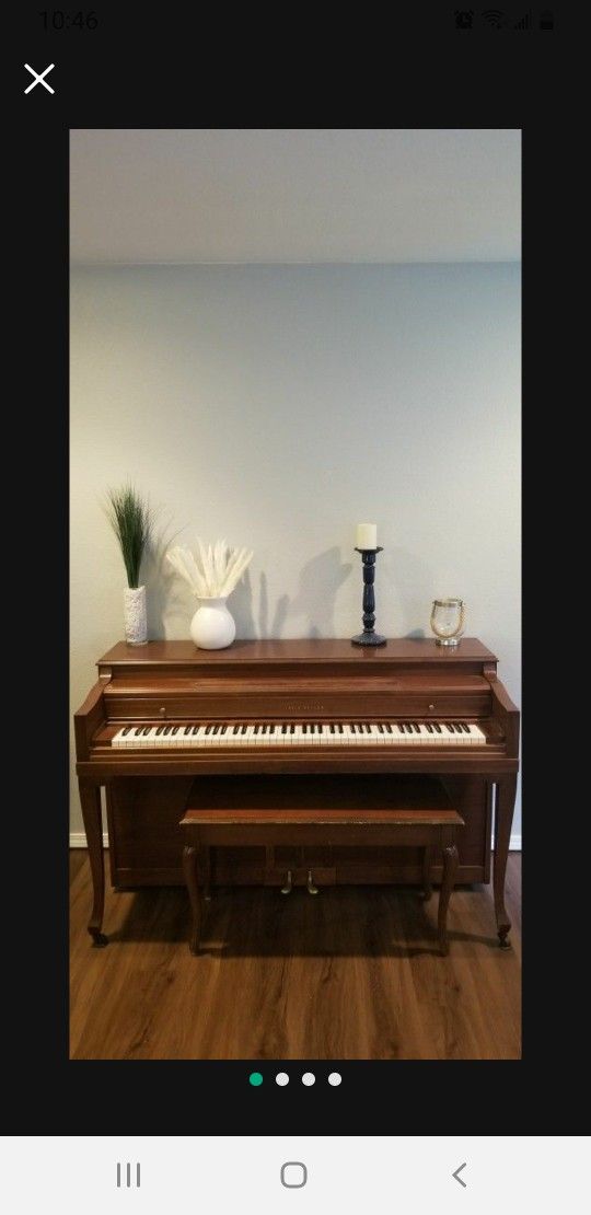 Piano And Bench FREE