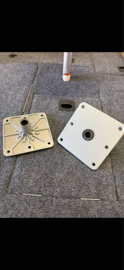 Boat seat pedestal base
