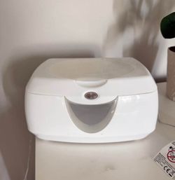 Baby wipes warmer