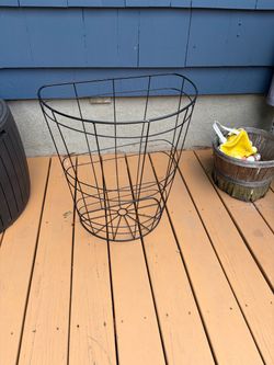 Wire basket