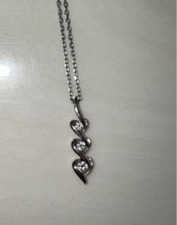 3-Stone Heart Sirena Pendant