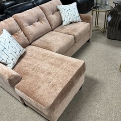 Reversible Chaise Style Sectional!