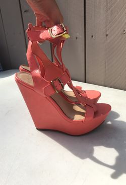 Coral wedges size 9