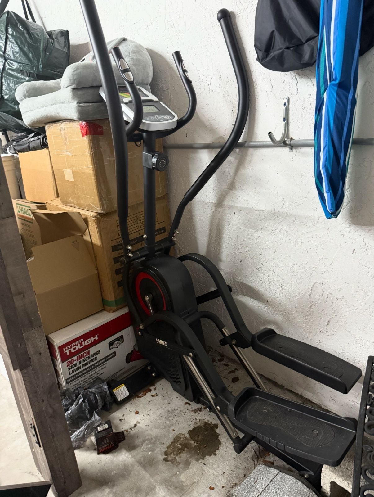 Sunny Health And Fitness Elliptical Machine