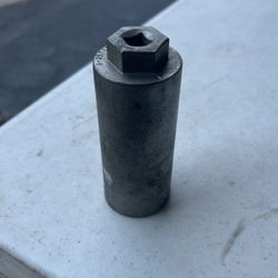 J-35748 K-M USA Oil Pressure Sensor Socket 