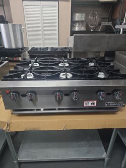 Dukers 6-Burner Commercial Gas Hot Plate