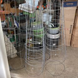 Wire Tomato Cages