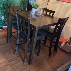 Wooden Dining Table Set W/ 4 Chairs