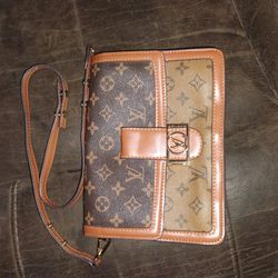 Louis Vitton Reverse Monogram Dauphine 