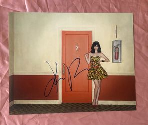 Krysten Ritter -  Genuine Hand Signed 8x10 Authentic Autographed Photo  w/ HOLO COA