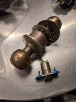 Free Cal Royal Brass Door Knob Set - no key no strikeplate