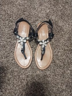 Rosegirl Black sandel size 7