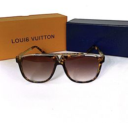 LOUIS VUITTON Black Acetate Frame Mascot Sunglasses Z0936W for Sale in  Anaheim, CA - OfferUp