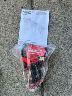 Milwaukee M12 FUEL 12V Lithium-lon Brushless Cordless Stubby 1/2 in. Impact Wrench (Tool-Only)