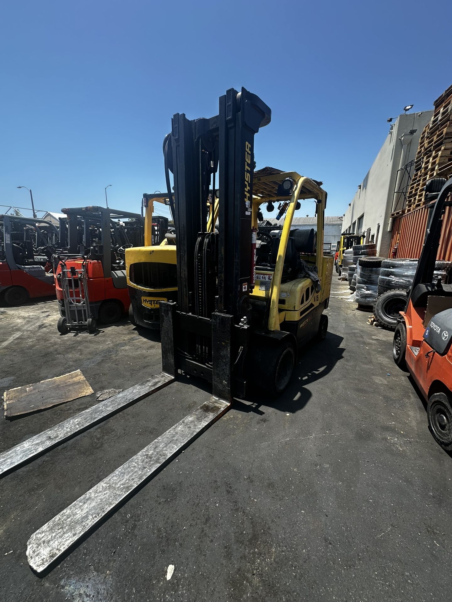 Hyster Forklift, 9000 Lbs Capacity
