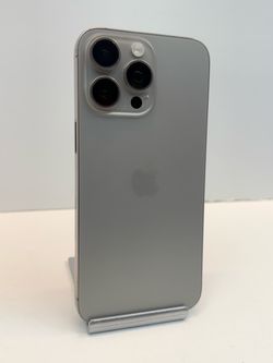 Apple iPhone 15 PRO MAX 256gb. ( Unlocked Phone )