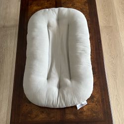Snuggle Me Organic Lounger – Stone (Great Condition!)