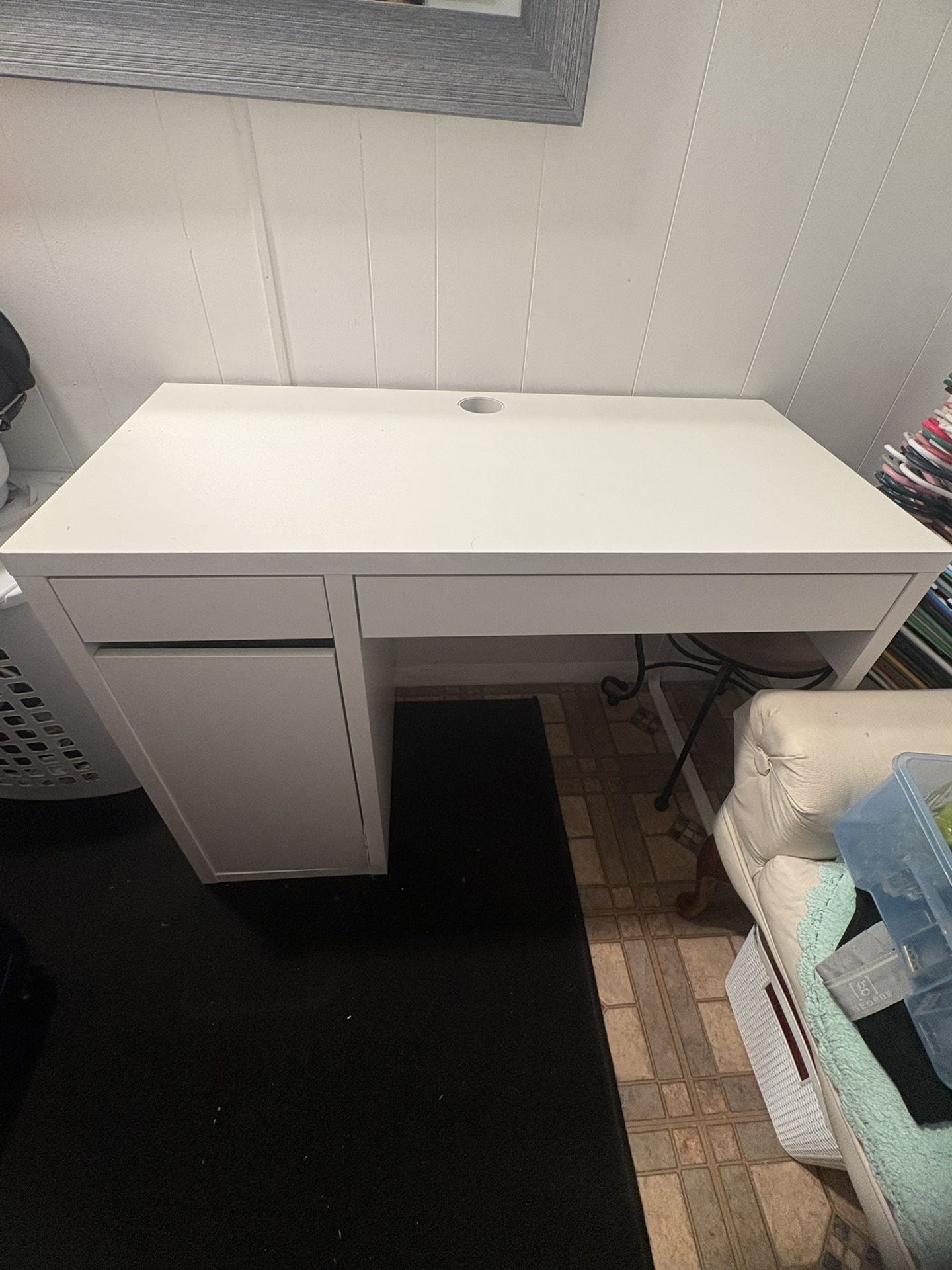 White Desk