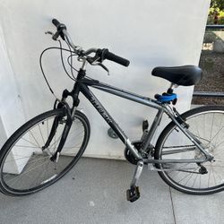 TREK 7200 Bike