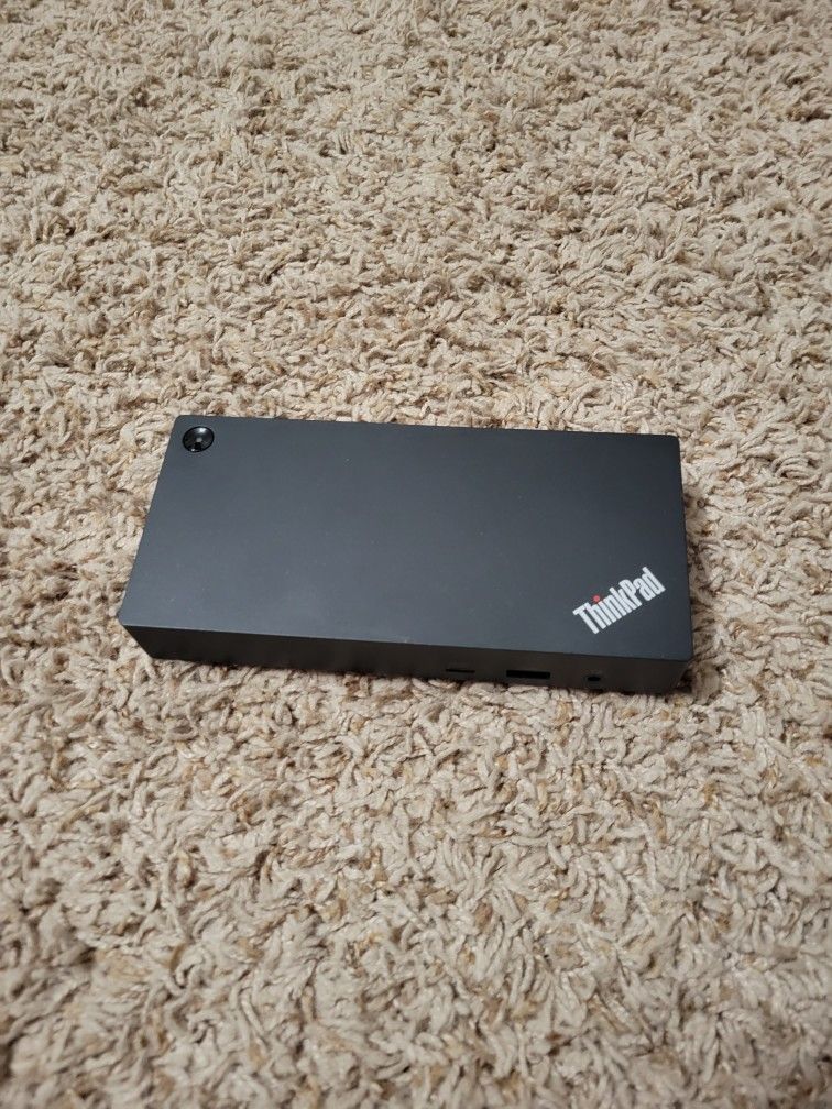 Thinkpad universal USB-C dock - Base only