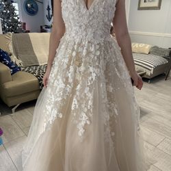 Wedding Dress Size 2 Ivory