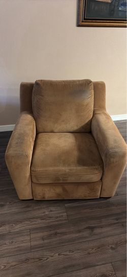 Free man cave chair