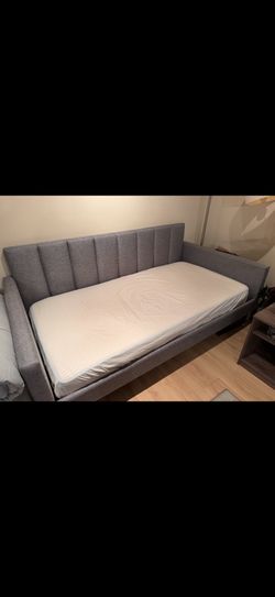 Daybed With Mattress