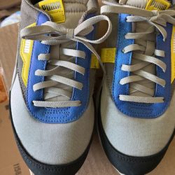 Puma - Woman’s Size 7