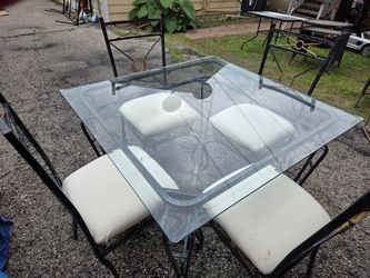 Dining set with 4 chairs