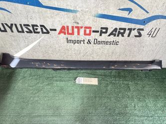 w/2brokentab 2010 - 2015 TOYOTA PRIUS RIGHT ROCKER PANEL MOLDING OEM AY82215