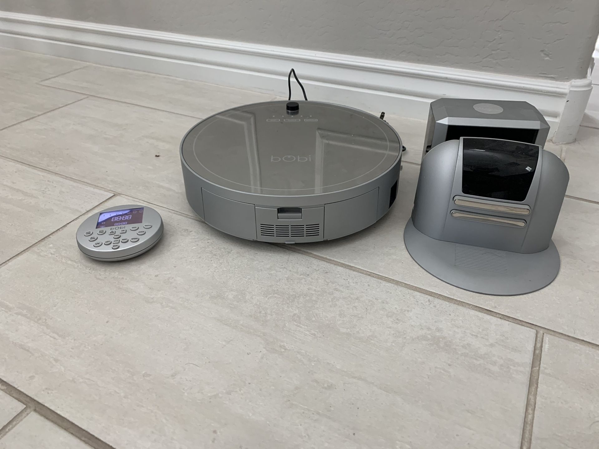 Bobi vacuum like new