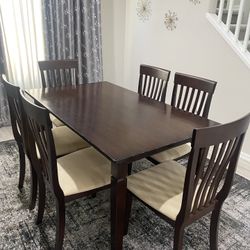 Dining Table with 6 chairs