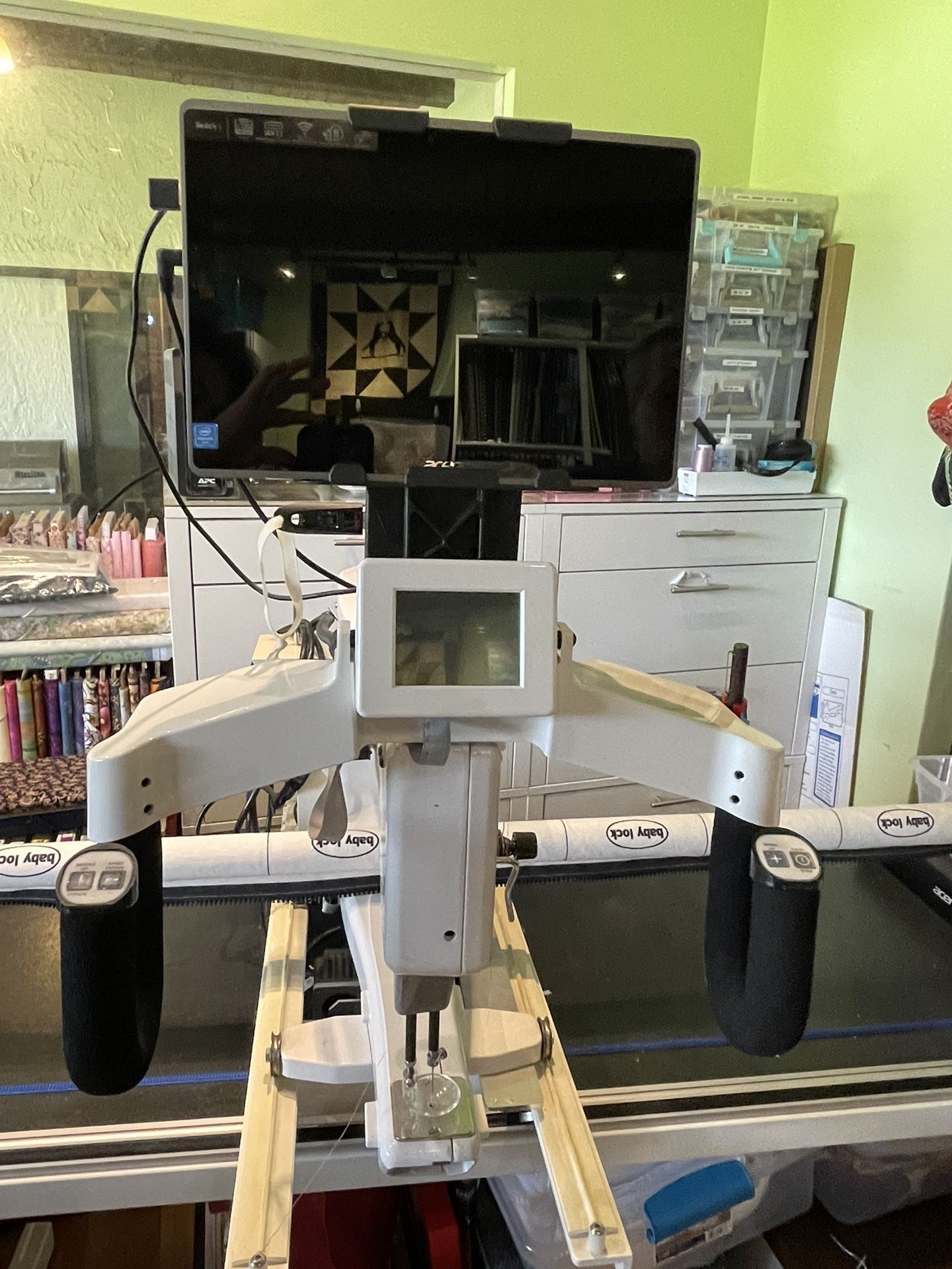 Baby Lock • Crown Jewel • Long Arm With 10’ frame Model BLCJ18 for