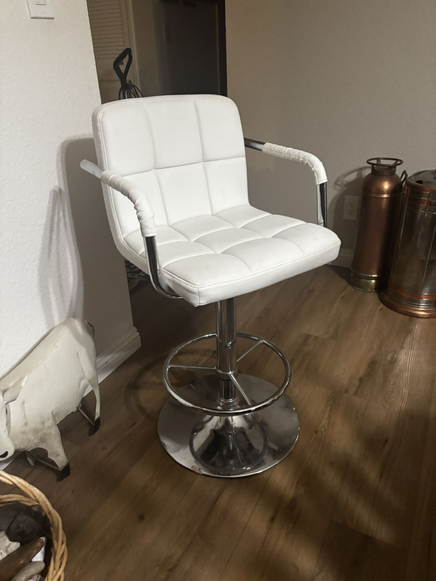 Adjustable Vanity Chair