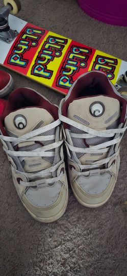 Blind skateboard. Osiris shoes