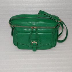 Women's Crossbody Bag Purse. Green. Like New. Lightweight And Spacious 