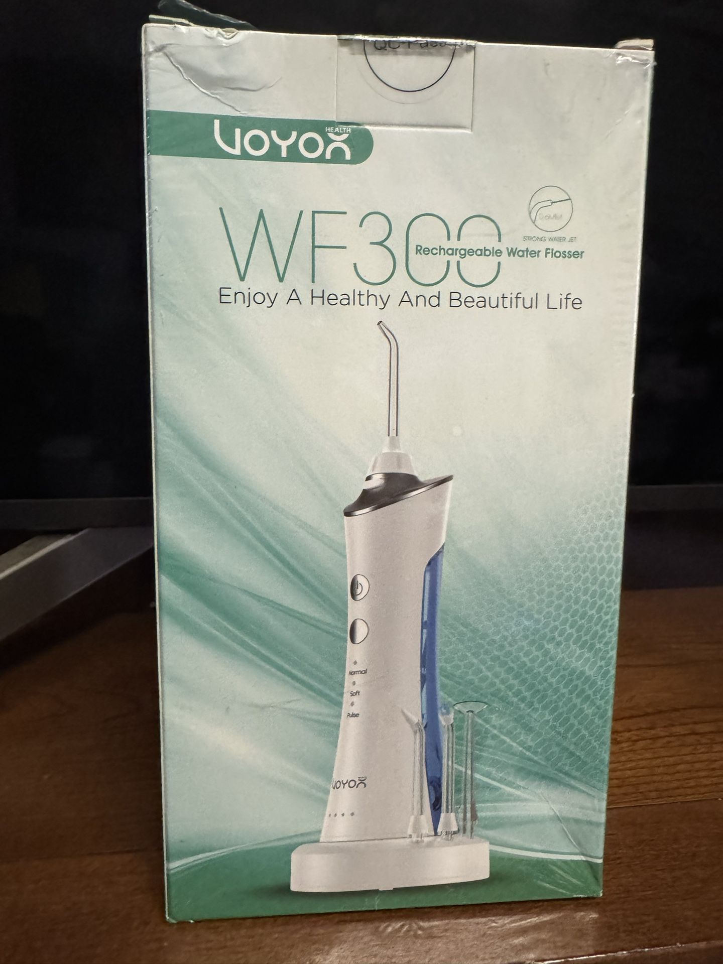 VOYOR-HEALTH Water Dental Flosser, Cordless, Portable Oral Irrigator with 3 Modes 4 Tips 