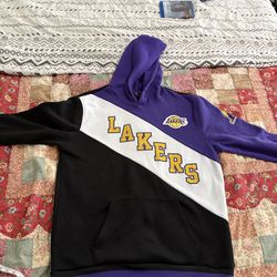 Los Angeles lakers men’s large hoodie $20