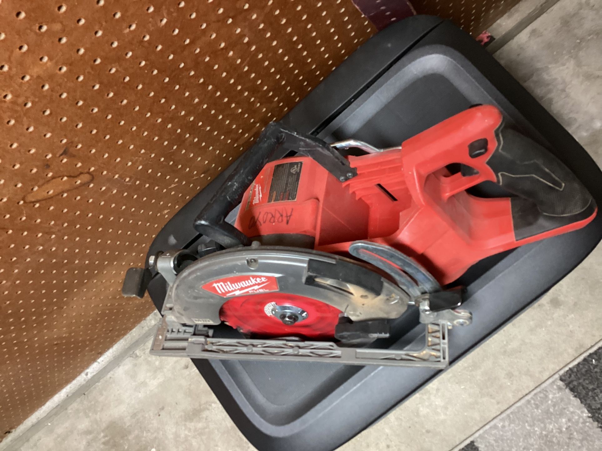 M18 Fuel Circular Saw