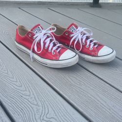 Red Converse Low 