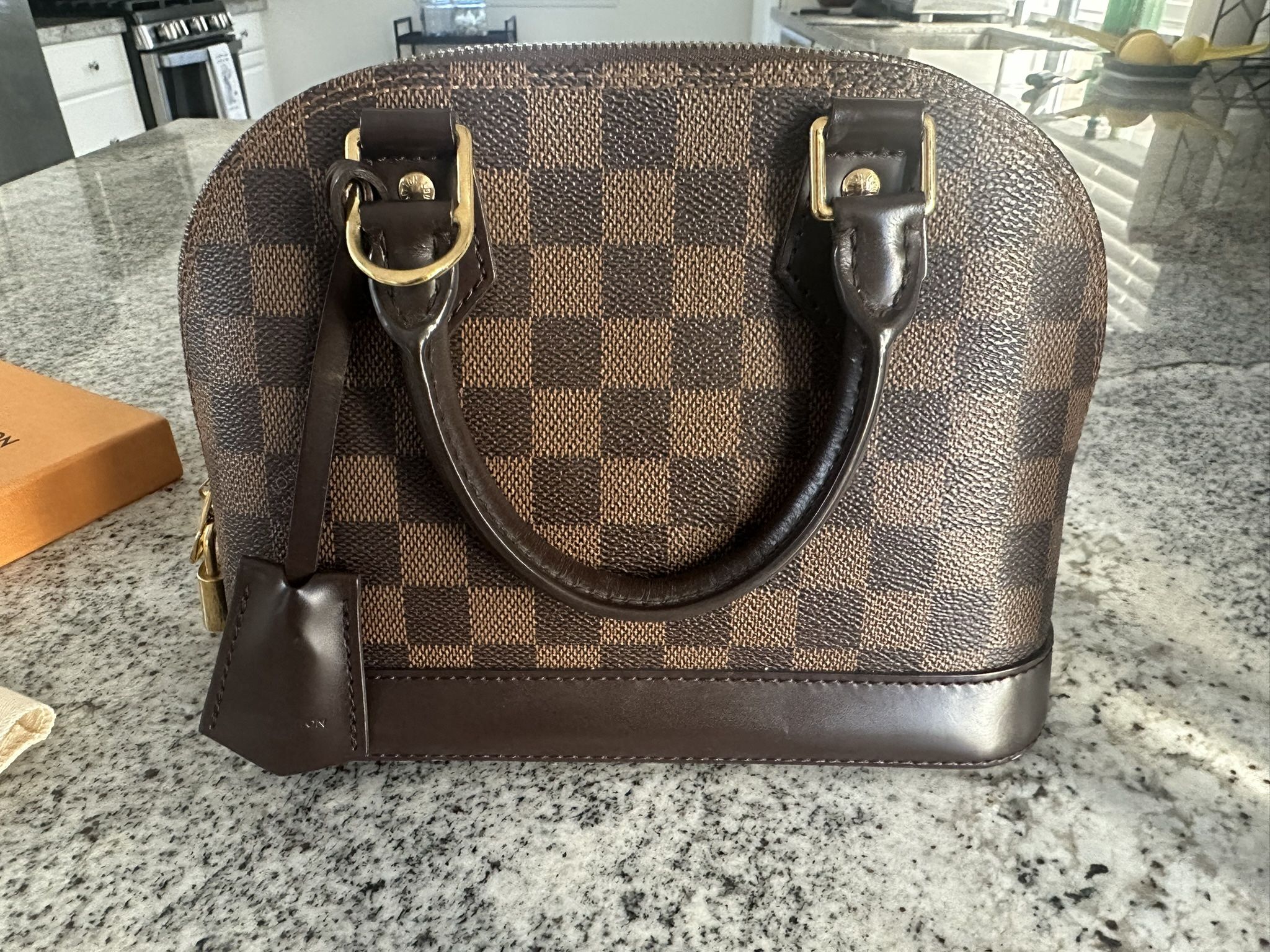 Louis Vuitton Alma bb