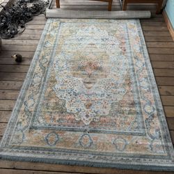 5’ x 8’ Rug