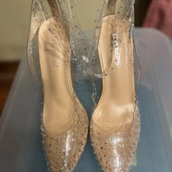 8.5 Clear Diamond Studded Shoedazzle  Heels