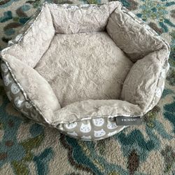 Pet bed