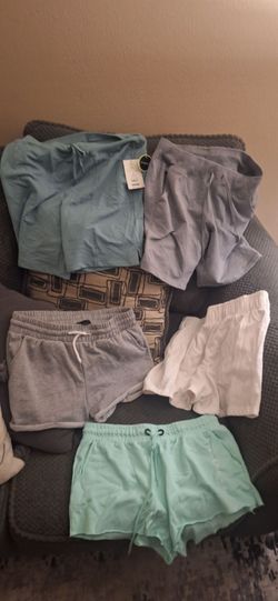Lot of 5 Casual Shorts Mixed Colors