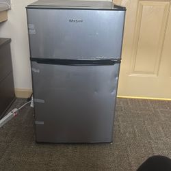 Whirlpool Mini Fridge 