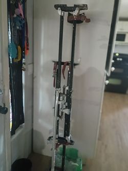 Sancos/ stilts