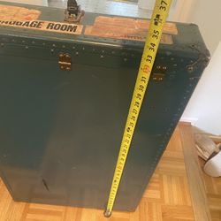 Green Wardrobe Trunk 