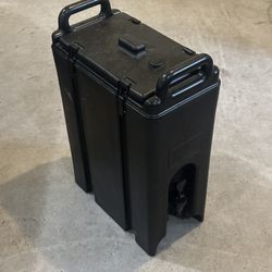 Cambro Large Insulated Beverage Dispenser