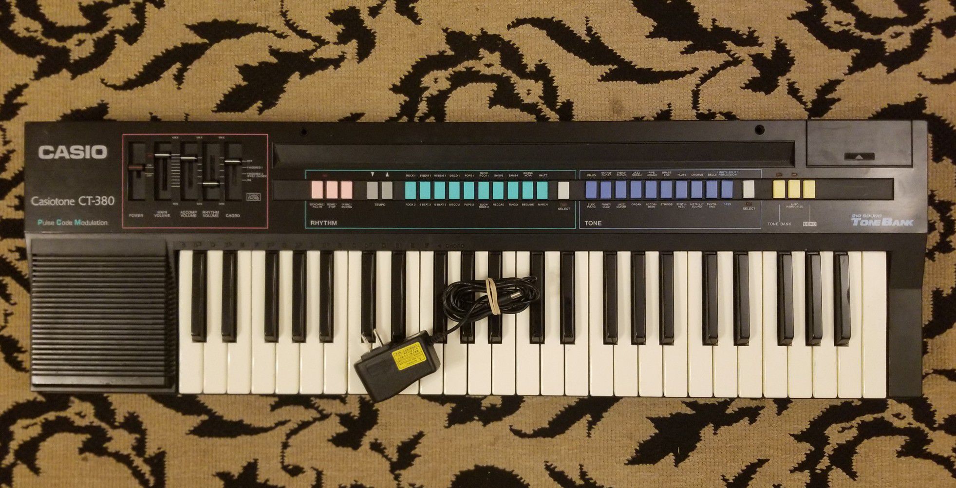 Casio CT-380 Keyboard